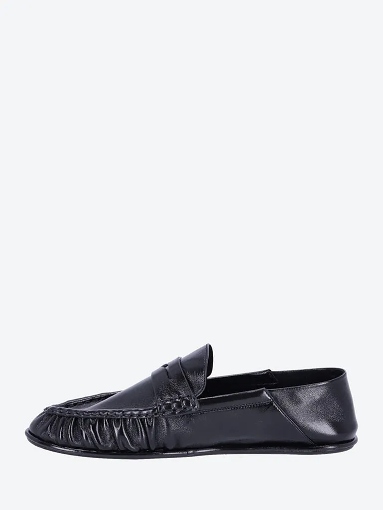 Plain vamp loafers