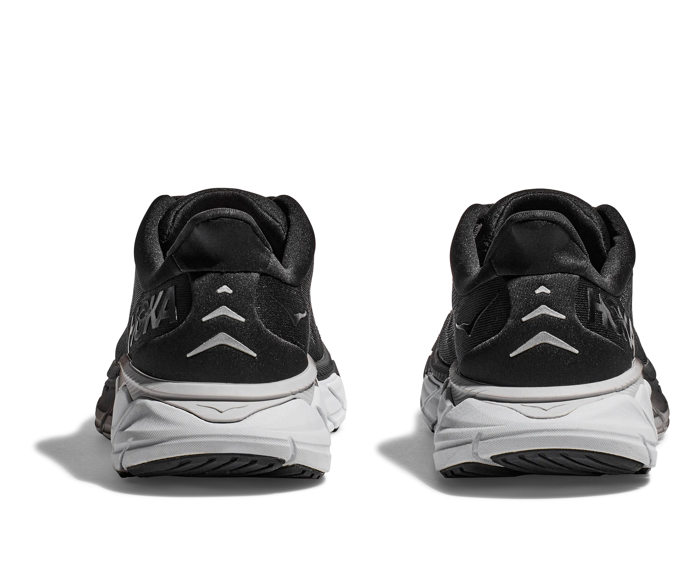 Women's Hoka Arahi 6 Color: Black/White